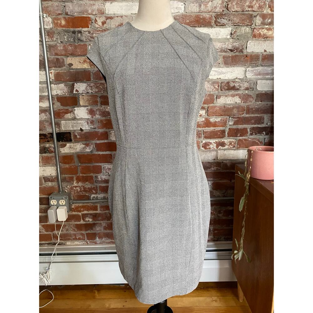 H&M Gray Houndstooth Dress 10 Plaid Cap Sleeve Sheath Workwear Corporate Office